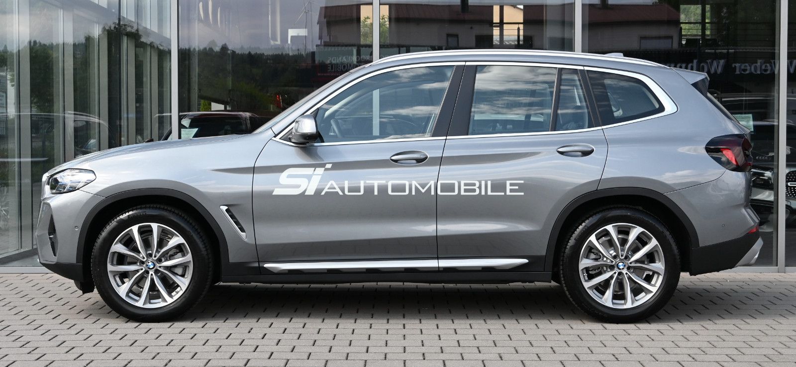 Fahrzeugabbildung BMW X3 xDr20i °AHK°HUD°MEMO°SITZKLIMA°STANDHZG°360°