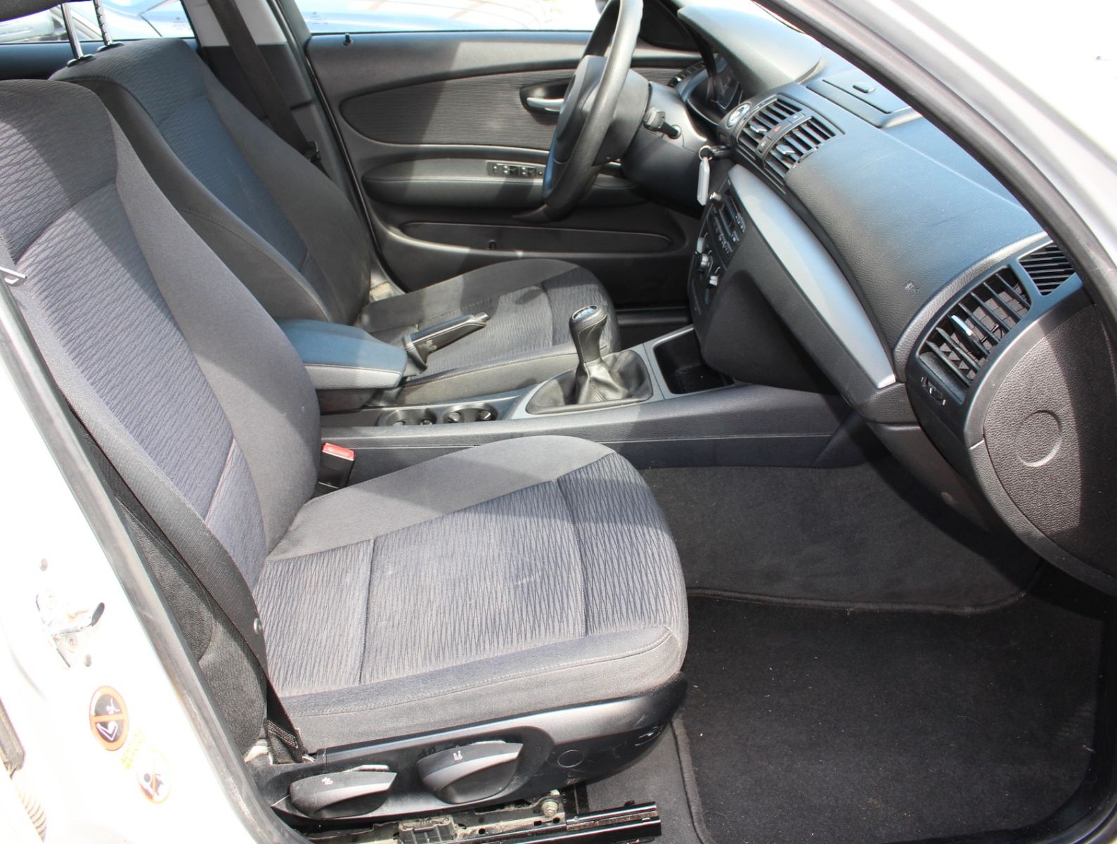 Fahrzeugabbildung BMW 116 d Avantage Paket + Klima + PDC