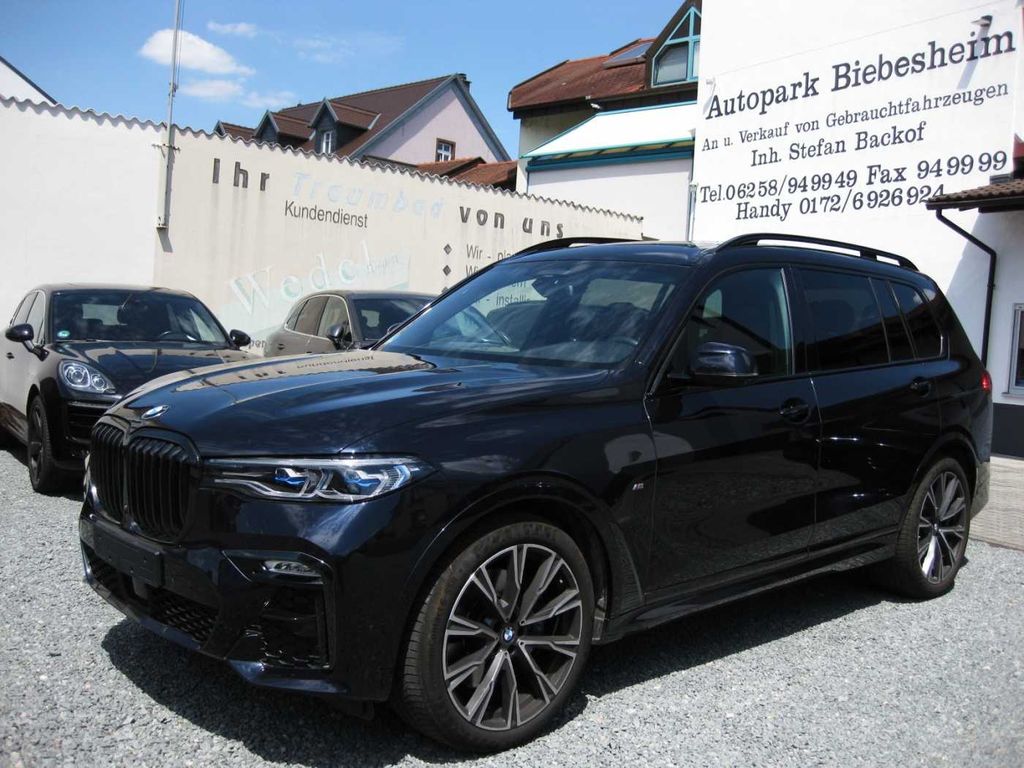 Image of BMW X7 M50