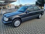 Mercedes-Benz E 200 W124 Schiebedach guter Zustand - Mercedes-Benz E 200 in Braunschweig