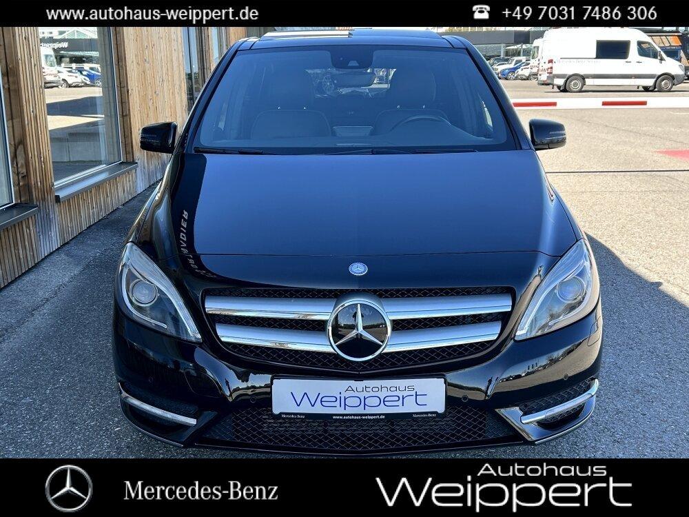 Mercedes-Benz B200 BE NAVI ILS PANO MEMORY SPUR+SPORTPAKET AHK