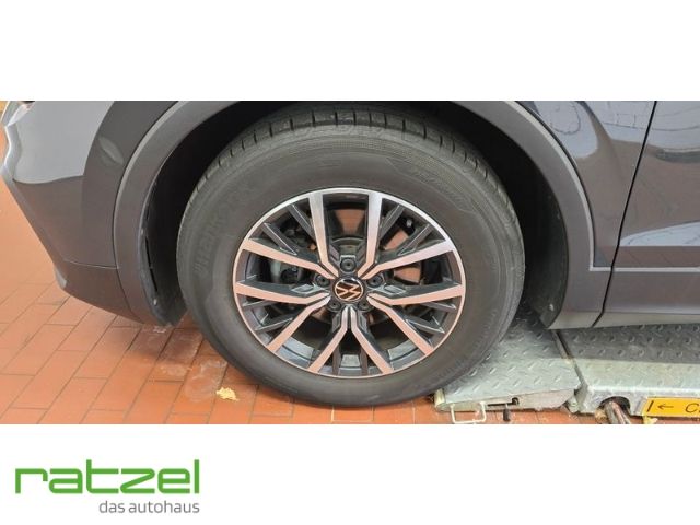 Fahrzeugabbildung Volkswagen Tiguan Life 1.5 TSI Navi LED ACC Apple CarPlay A