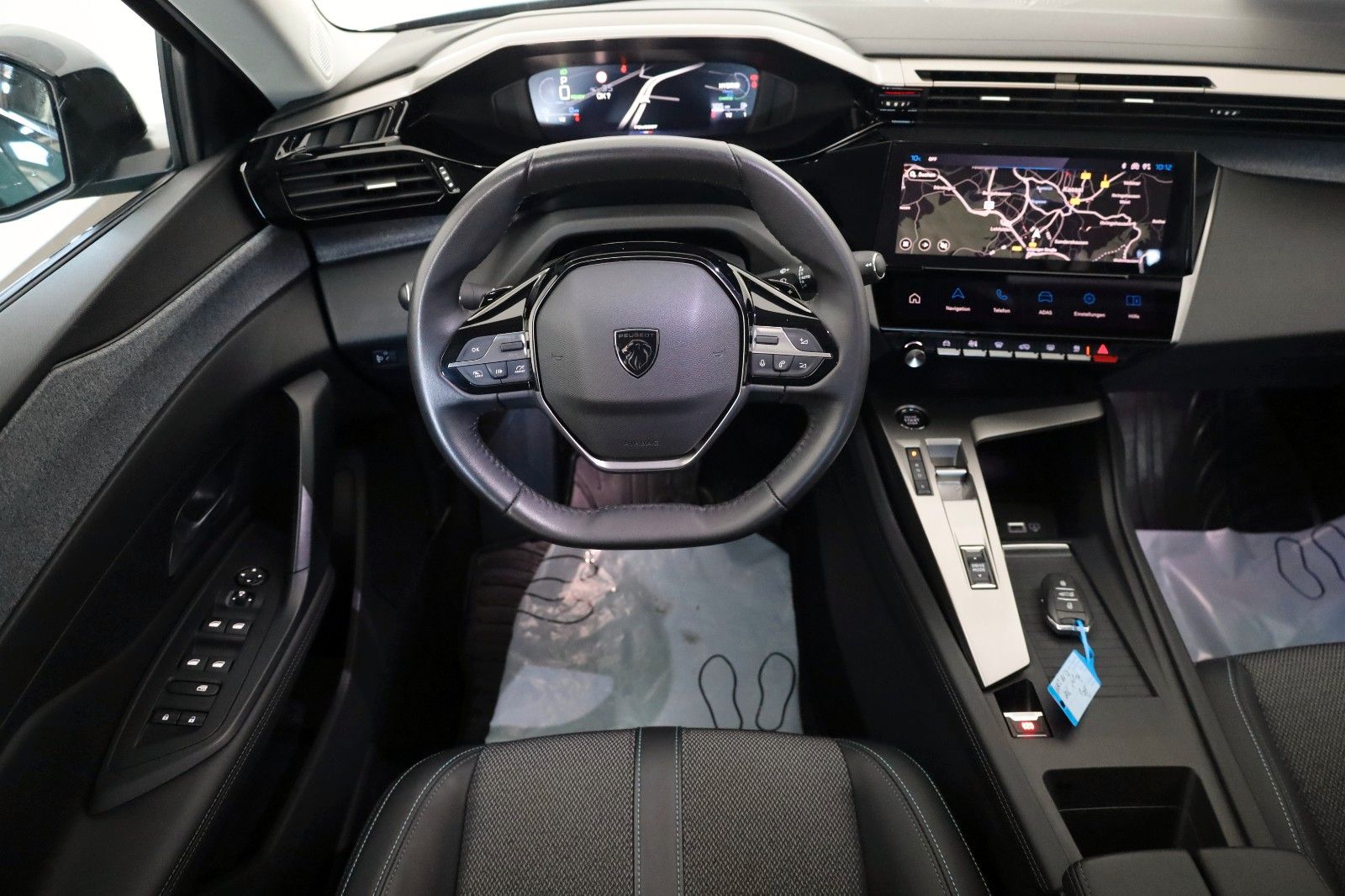 Fahrzeugabbildung Peugeot 308 SW Hybrid 180 Allure T.Leder,Navi,LED,SH,Kam