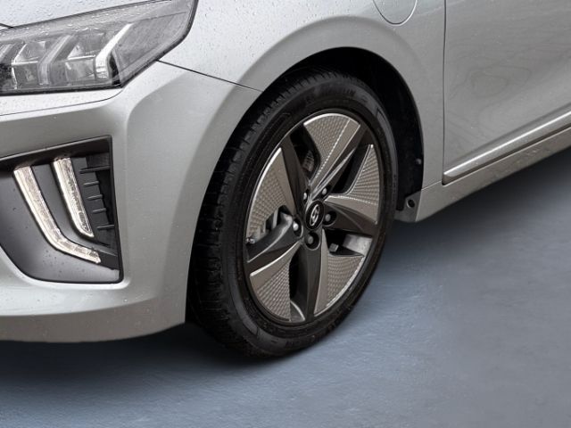 Fahrzeugabbildung Hyundai IONIQ Style Plug-In Hybrid 1.6 GDI +NAVI+KLIMA+P