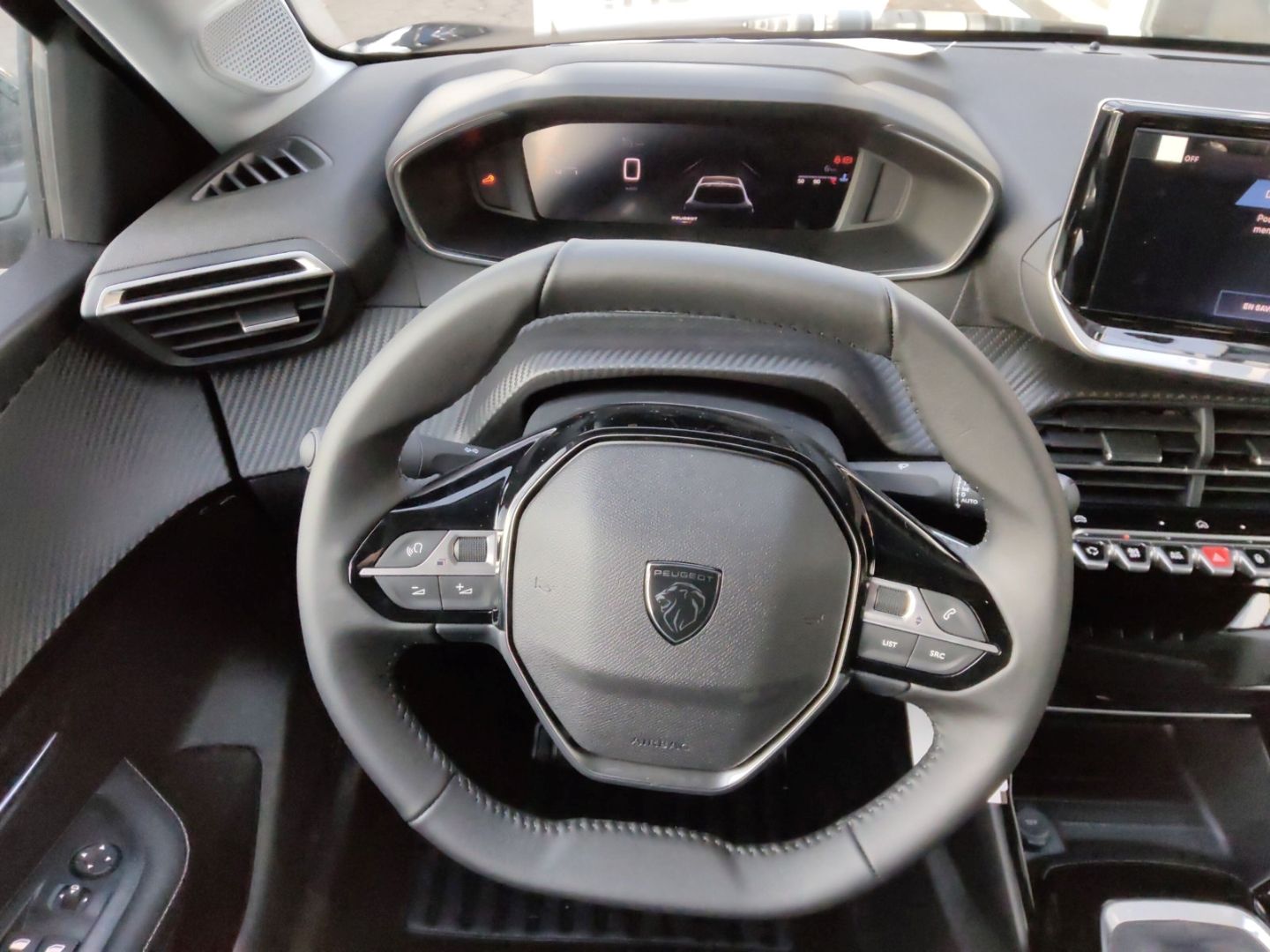 Peugeot 208 - Bild 12