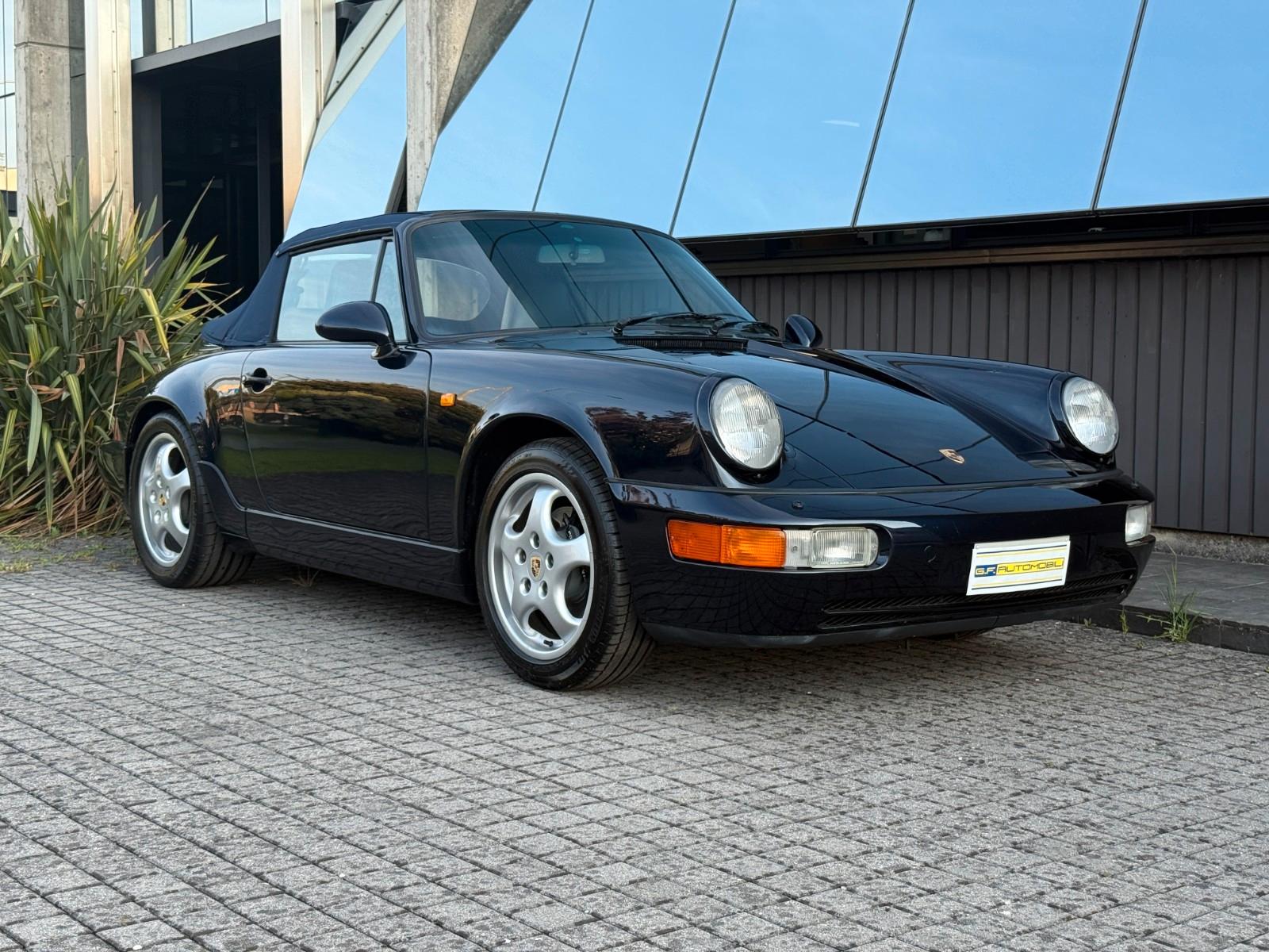 Porsche 964 Carrera 4 cabrio