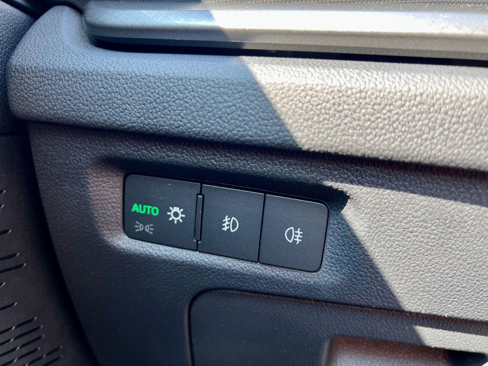 SKODA Octavia Combi Ambition AHK AAC SHZ NAVI CARPLAY