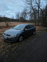 Volkswagen wv jetta 2011 sehr gut Zustand - Volkswagen Jetta: Se