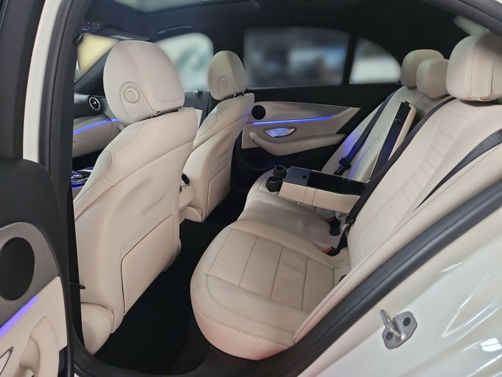 Fahrzeugabbildung Mercedes-Benz E 400 d 4M Luxury Pano Memory Totwi. LED 360°