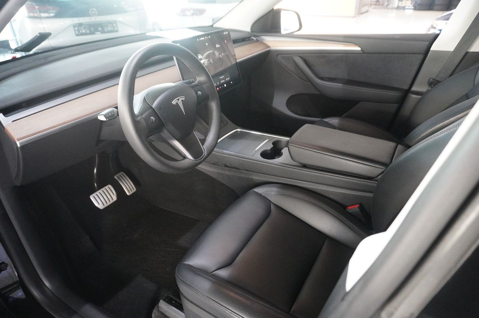 Fahrzeugabbildung Tesla Model Y PERFORMANCE DUAL-MOTOR NAVI/LED/DAB/AHK