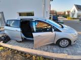 Ford Grand C-Max*Automatik*Navi*AHK*7 Sitze*TÜV neu - silberne Ford Grand C-Max