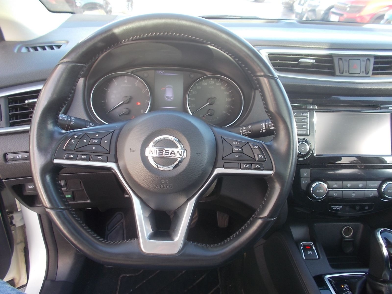 Fahrzeugabbildung Nissan Qashqai 1.2 DIG-T Acenta 4x2 Automatik