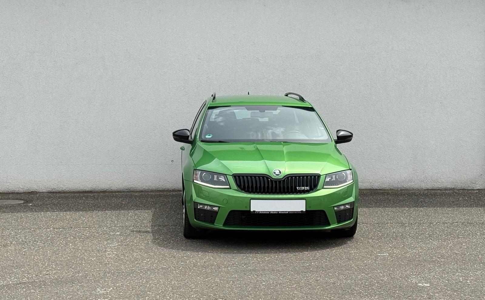 Skoda Octavia Combi 2.0 TDI RS/XENON/NAVI/LEDER/R-KAM/