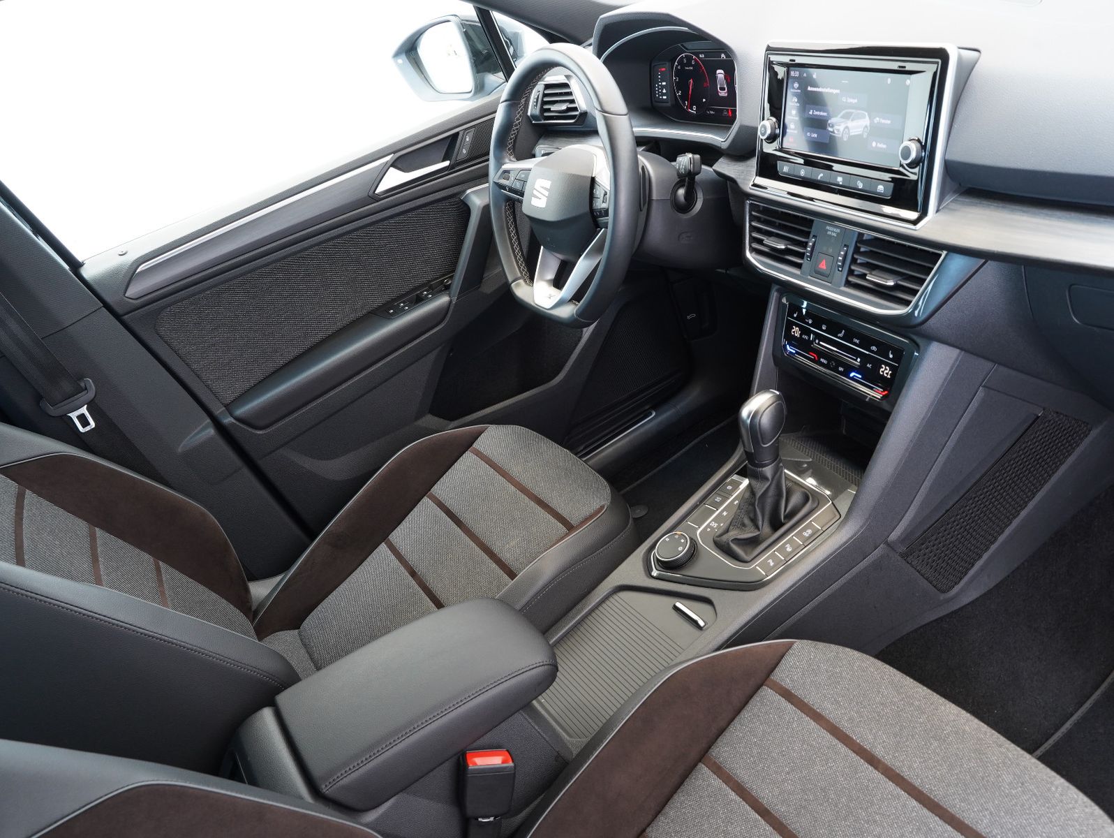 Fahrzeugabbildung SEAT Tarraco 1.5 TSI ACT Xcellence ACC/KAMERA/LM20"