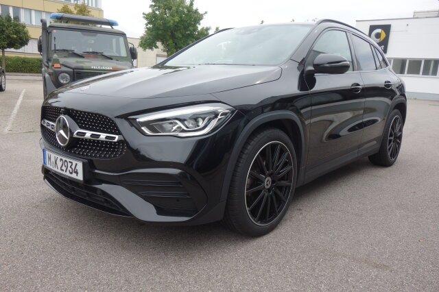 Mercedes-Benz GLA 200 AMG LINR LED MBUX HIGH 20 ZOLL NIGHT KAM