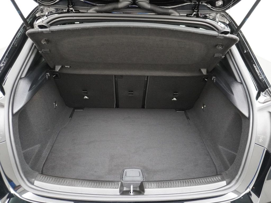 Mercedes-Benz A 180 Star Edition AMG Line | Panorama - Schiebe