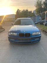 BMW 330 Baureihe 3 Lim. 330i - BMW 330 aus 2000: 330i