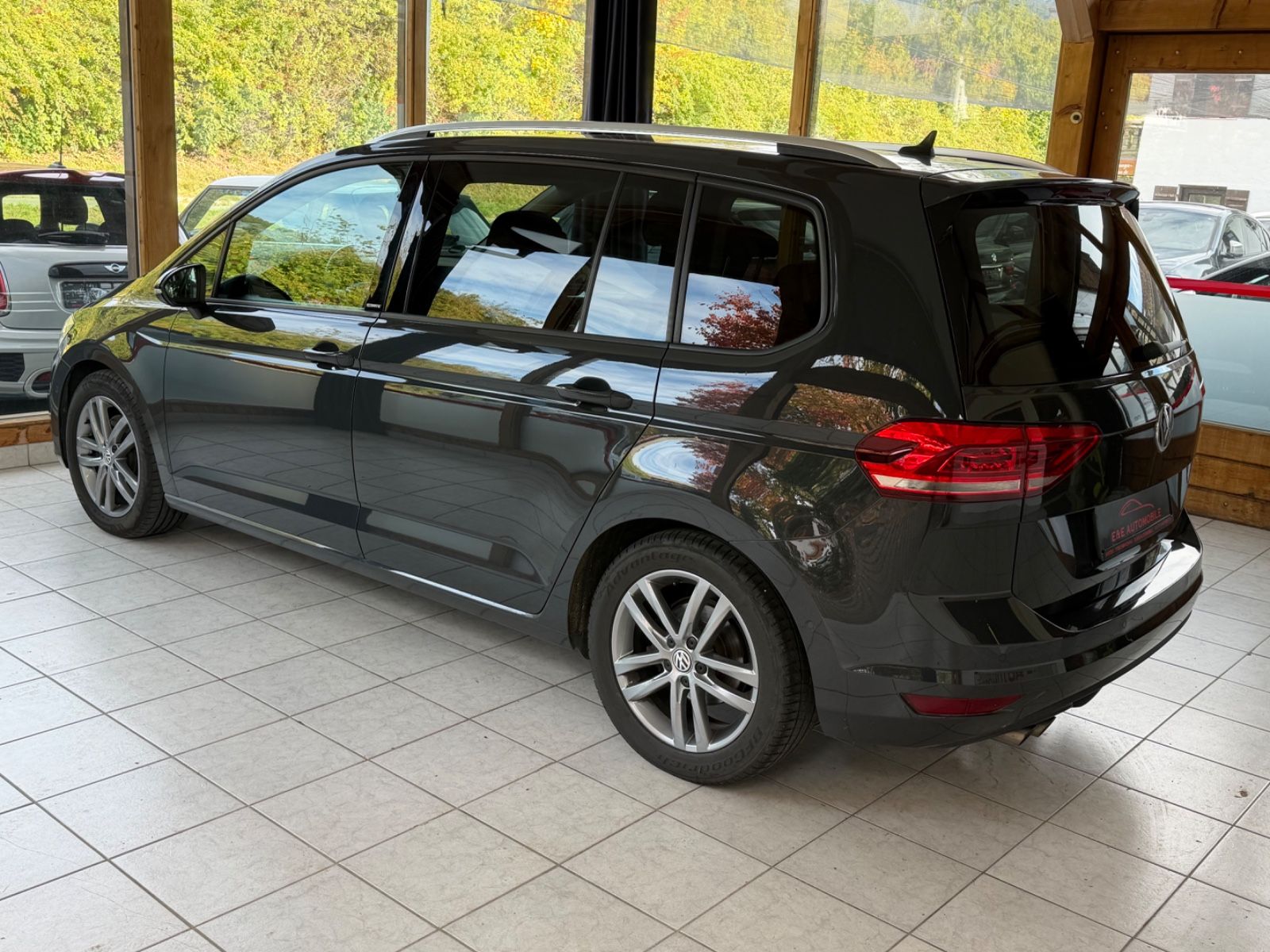 Volkswagen Touran IQ.DRIVE |7-SITZER|DSG|R-CAM|AHK|ACC|LED| imagem 3