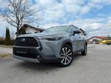 Toyota Corolla Cross 1.8 Hybrid/SHZ/Kamera/Navi/Pano - Toyota Corolla mit Hybrid-Antrieb: Geländewagen, Automatik