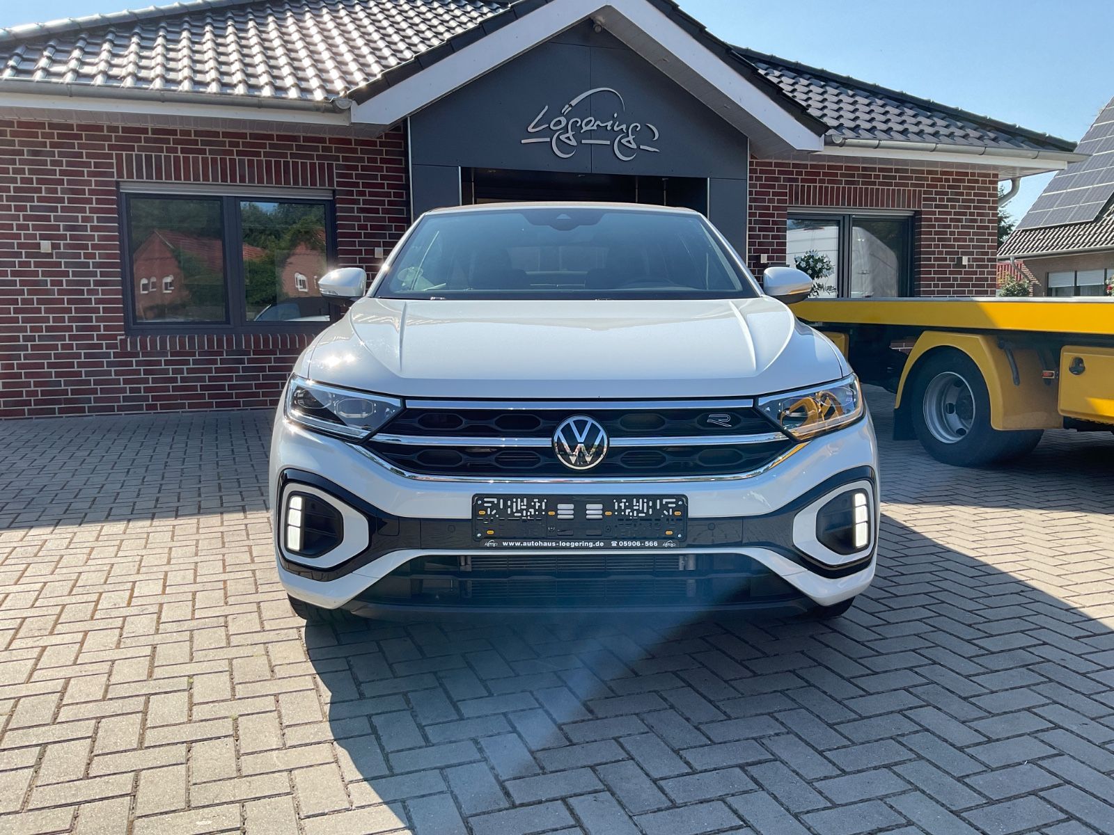 Fahrzeugabbildung Volkswagen T-Roc Cabriolet 1.5 TSI DSG R-Line,LED,ACC,Carpl