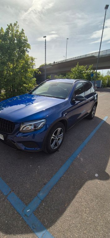 Image of Mercedes-Benz GLC 250