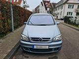 Opel Zafira 2.2 DTI  OPC-Line 125 PS Sitzer + 4SR - Opel Zafira aus 2004 mit Diesel-Antrieb