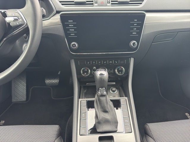 Fahrzeugabbildung SKODA Superb Combi Style 2.0 TDI 147 kW *AHK*