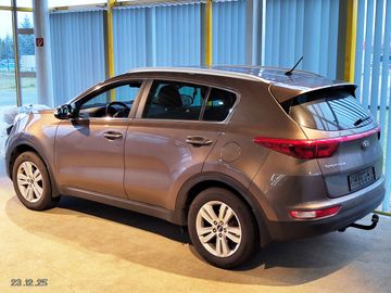 Kia Sportage 2WD AHK-Klima-SHZG-Allwetter-2 Vorbesit