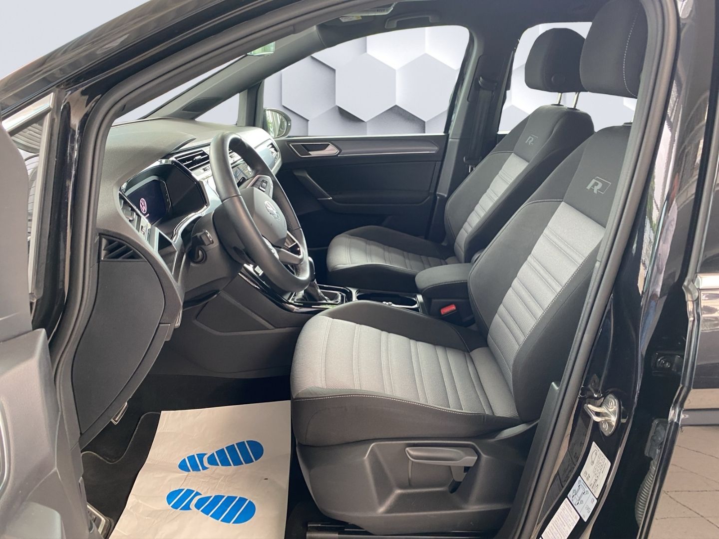 Touran Highline R-Line 1.5TSi DSG 110kW AHZV LED