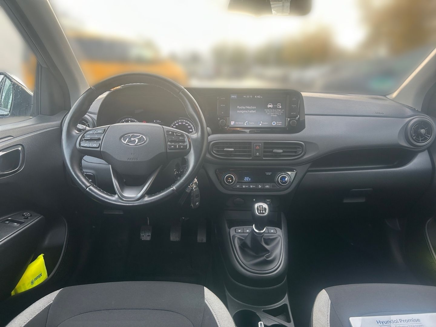 Fahrzeugabbildung Hyundai i10 Trend Navi Apple CarPlay Android Auto Klimaa