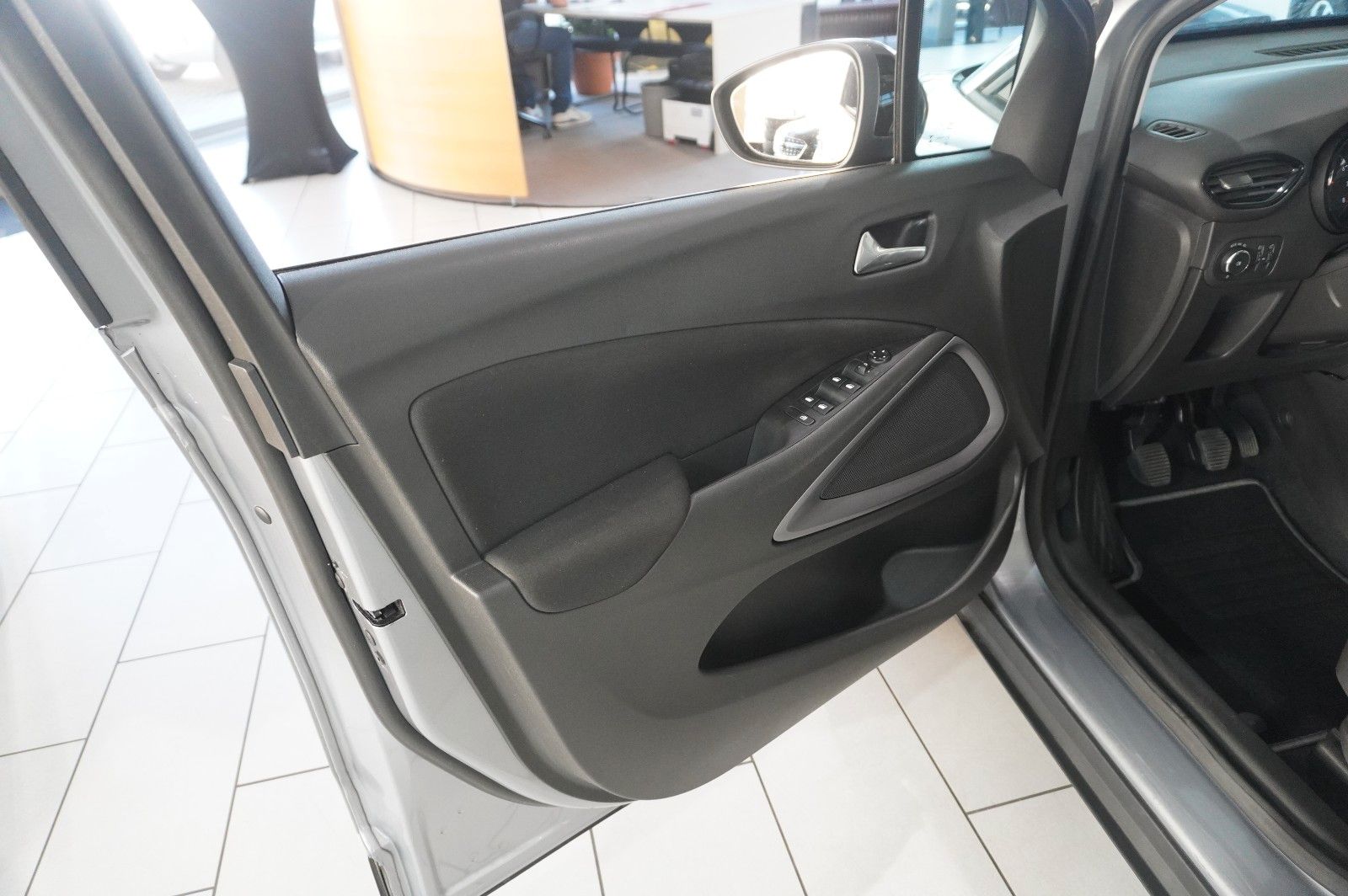 Fahrzeugabbildung Opel Crossland (X) 1.2 EDITION NAVI/LED/KAMERA/DAB+