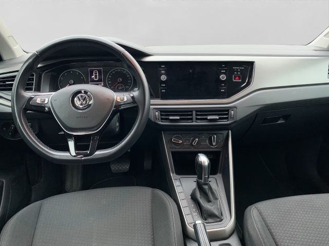 Fahrzeugabbildung Volkswagen Polo Comfortline+5 Türer+Autom.+CarPlay+Android