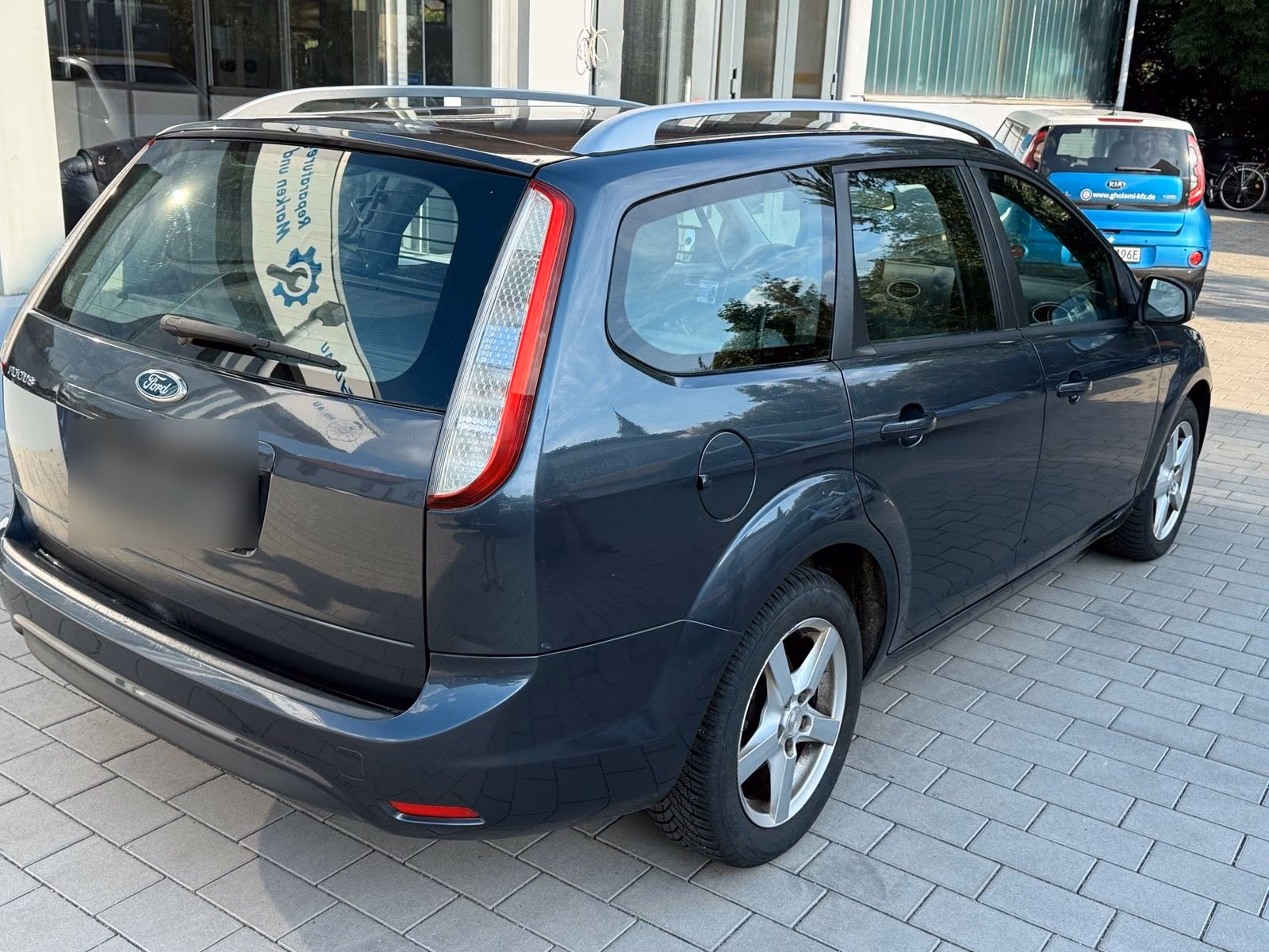 Ford Focus 2010 — engine 101 HP (74kW)