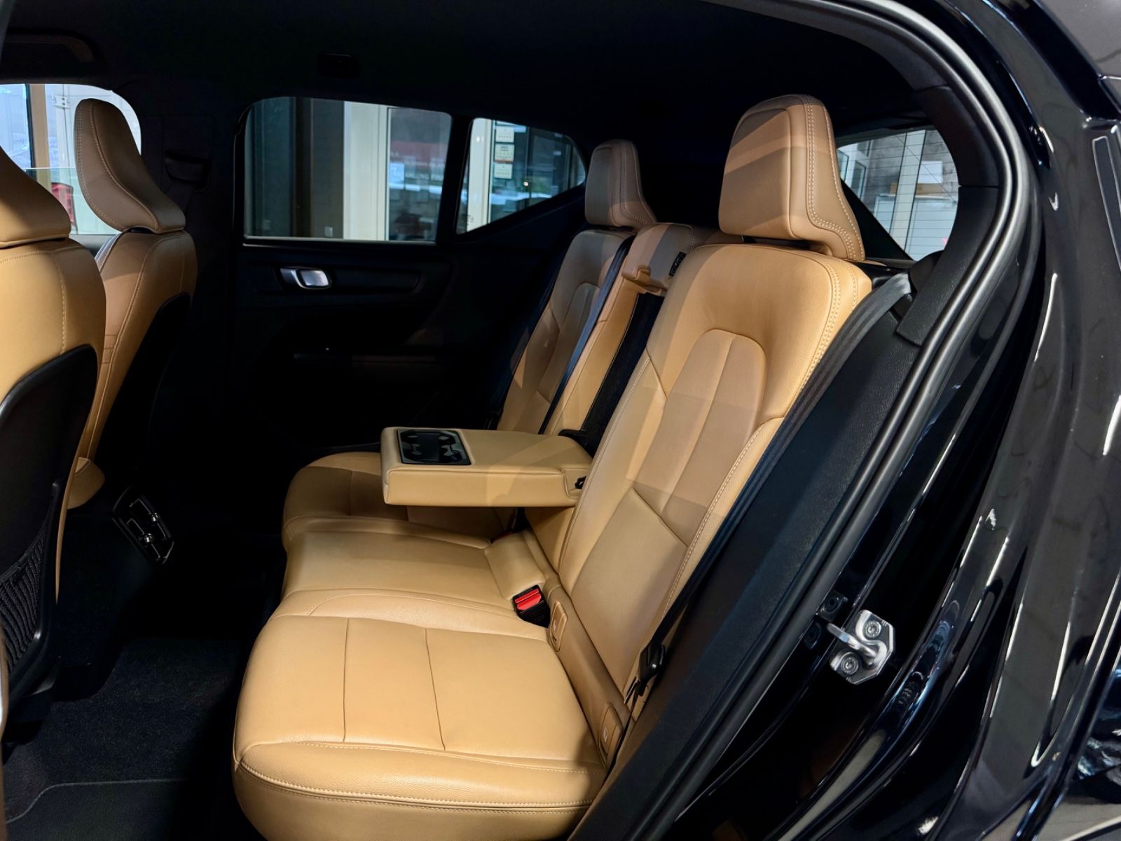 Volvo XC40 2.0 T5 AWD AUT LEDER NAVI LED CAM SHZ PDC foto 14
