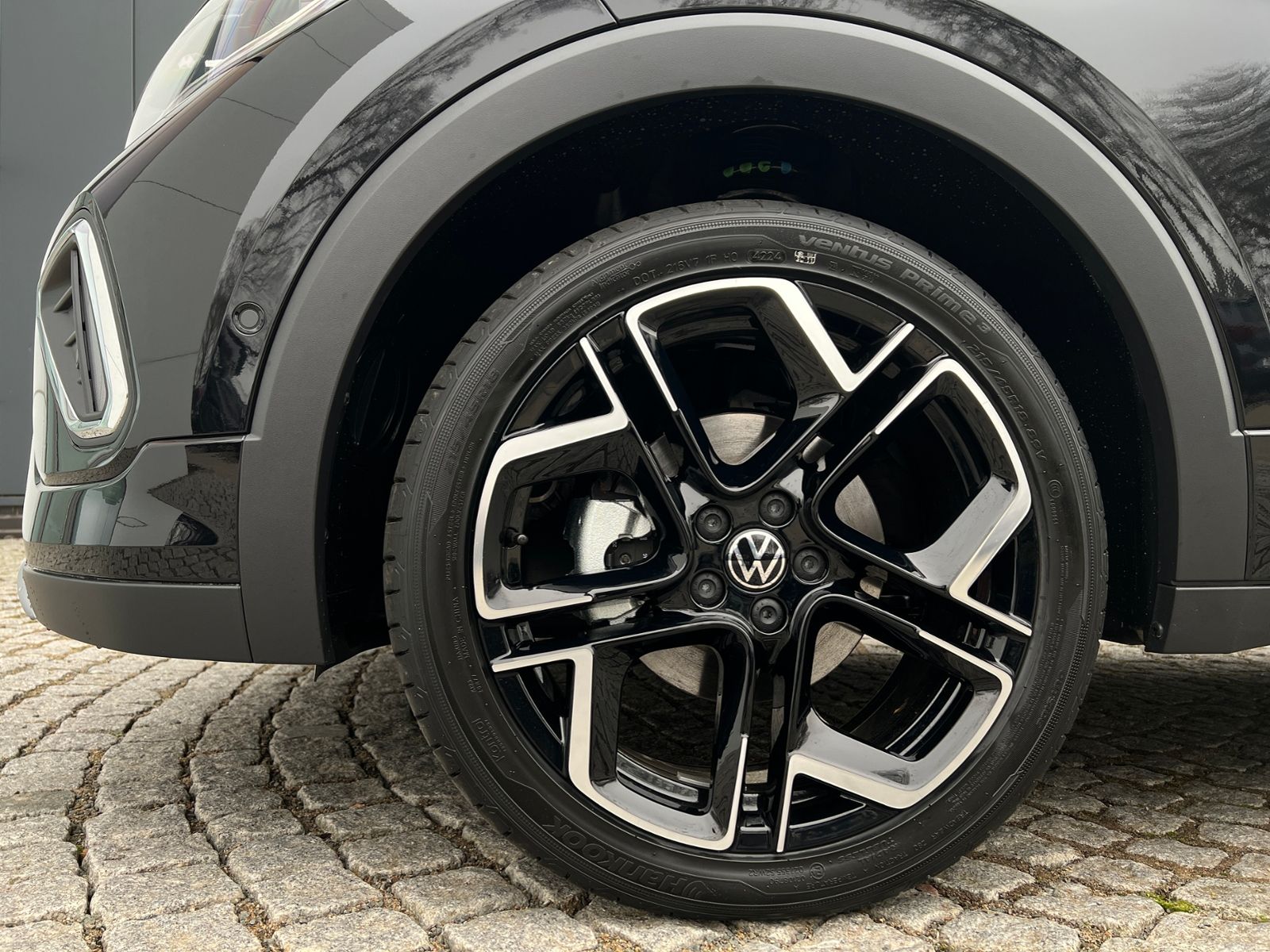 Fahrzeugabbildung Volkswagen T-Cross R-Line 1.5 TSI DSG *AHK, IQ.LIGHT, ACC,