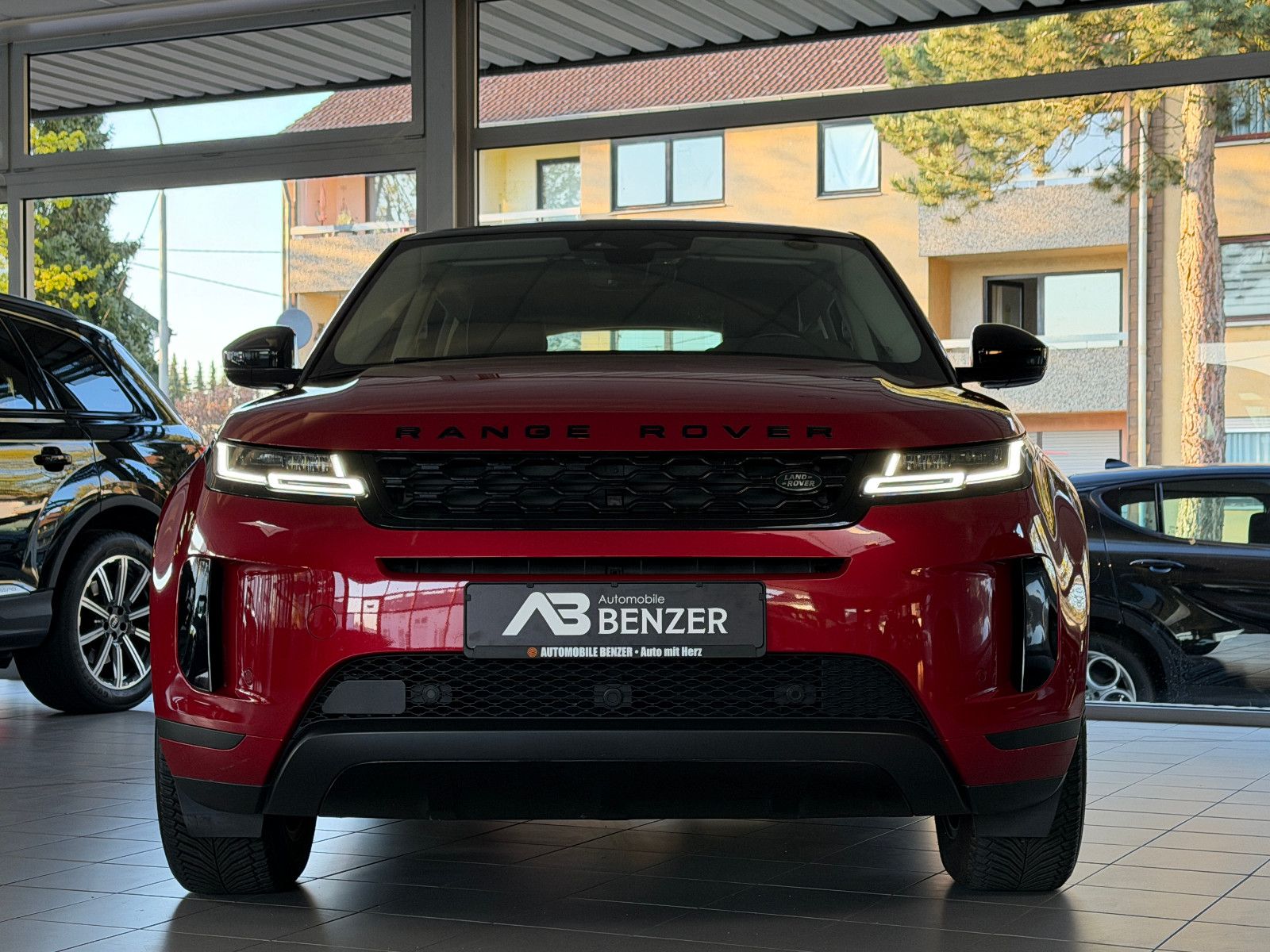 Fahrzeugabbildung Land Rover Range Rover Evoque S /KAMERA/CAR-PLAY/L-HEIZUNG