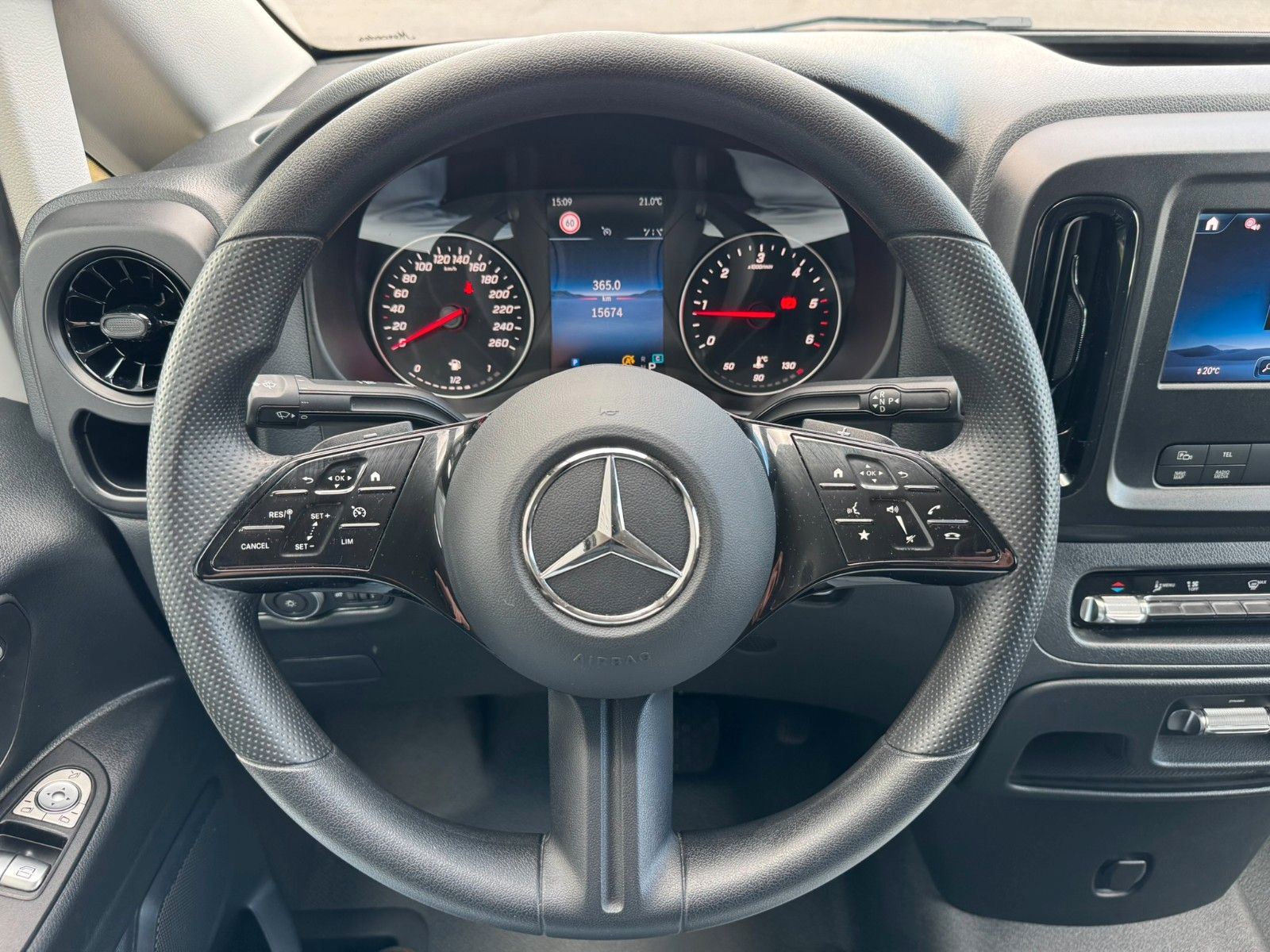Fahrzeugabbildung Mercedes-Benz Vito 116 CDI 9G Klima Kamera SHZ