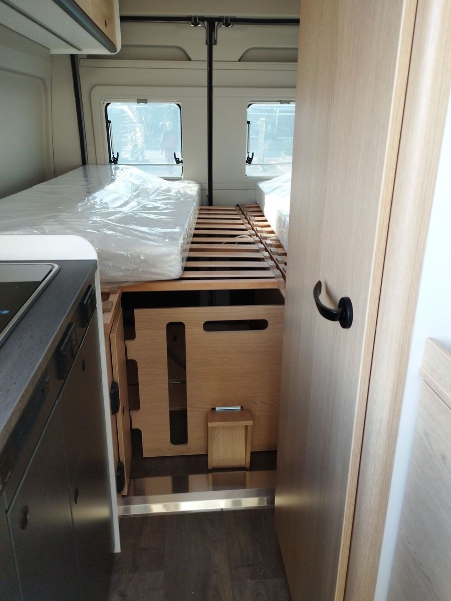 Fahrzeugabbildung Sunlight Adventure Cliff 640 Automatik, Dörr Edition, LTE