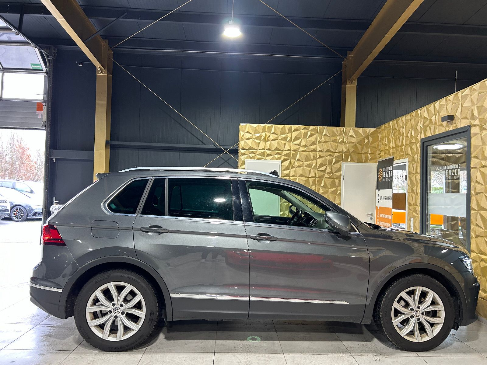 Fahrzeugabbildung Volkswagen Tiguan Highline BMT/PANO/ACC/APPLE/ALCANTARA/KAM