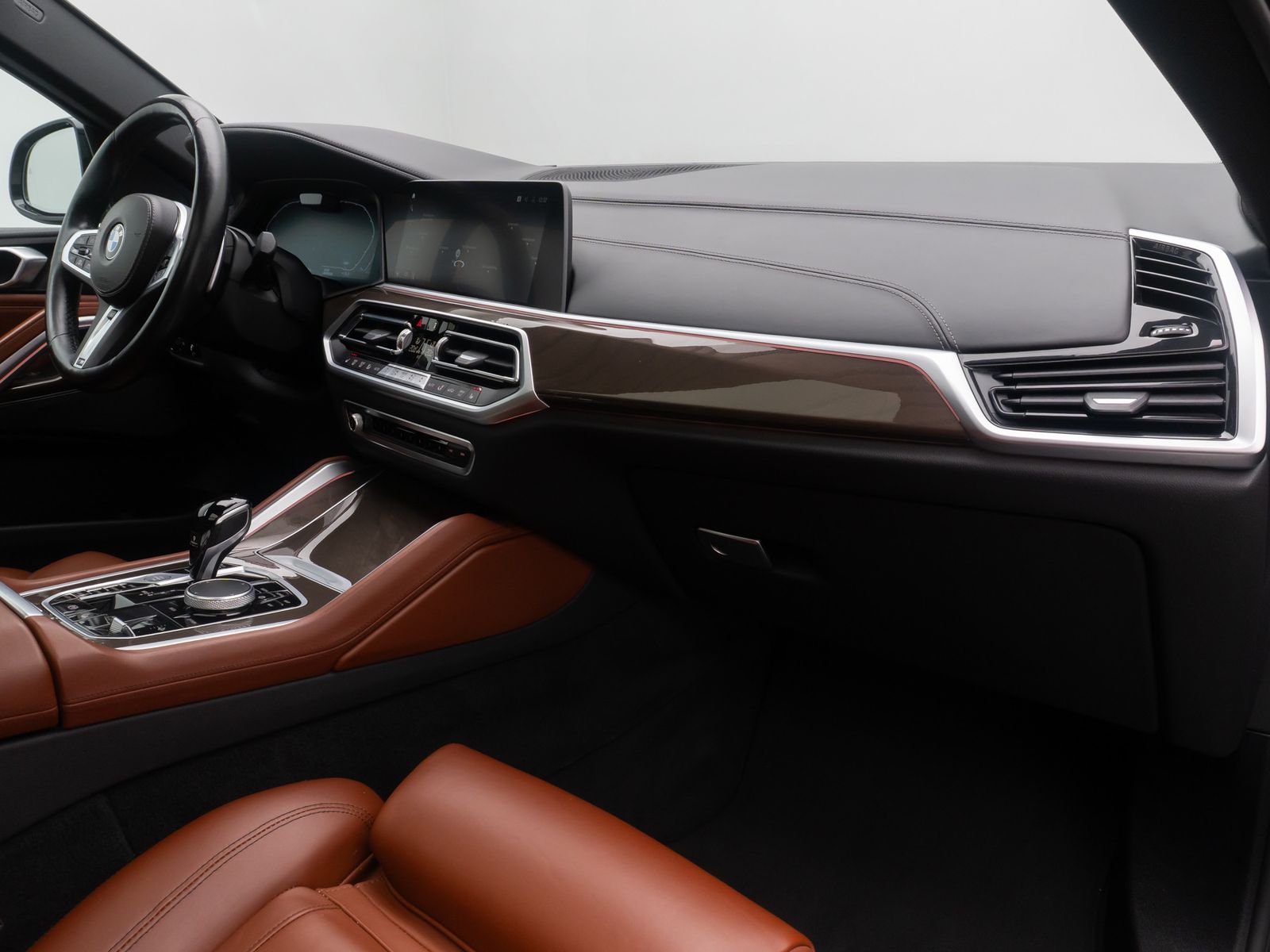 Fahrzeugabbildung BMW X6 xD40i M Sport 360°DAB Panorama Individual 22"