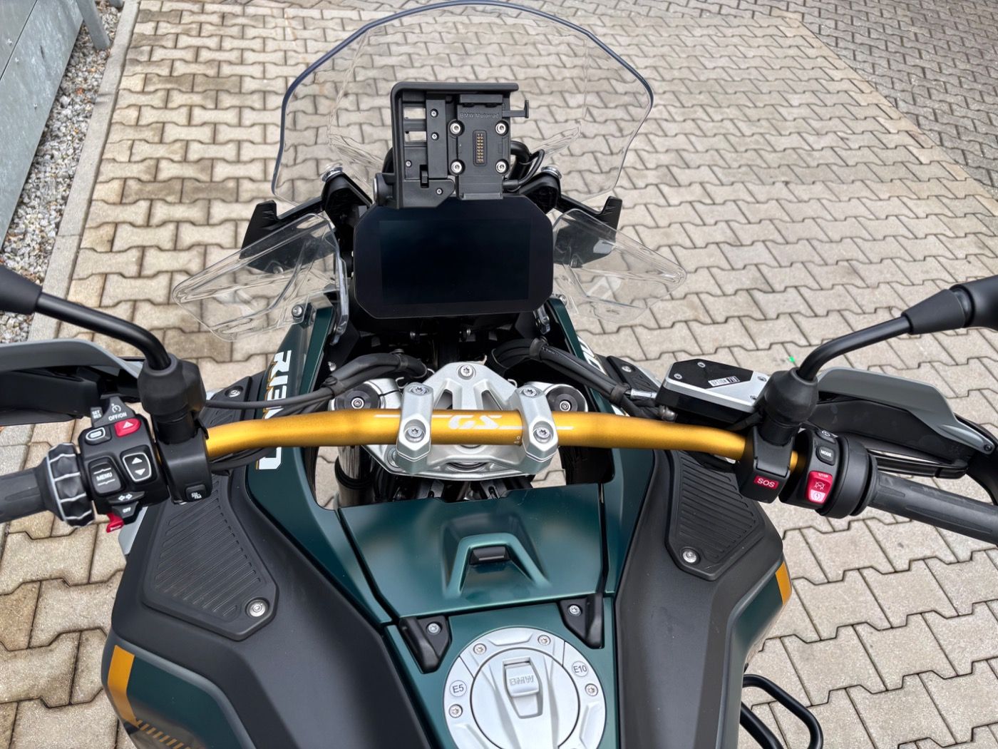 Fahrzeugabbildung BMW R 1300 GS Adventure Option 719 ASA 3 Pakete Akra