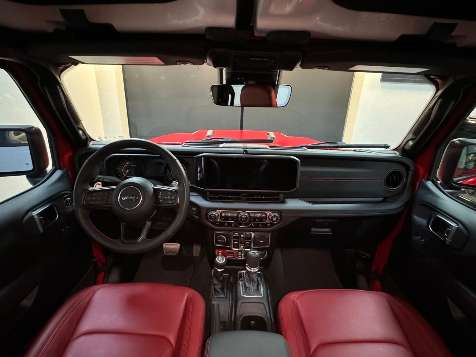 Fahrzeugabbildung Jeep RUBICON 392-6.4L HEMI V8-RECON 35"-STEEL BUMPER