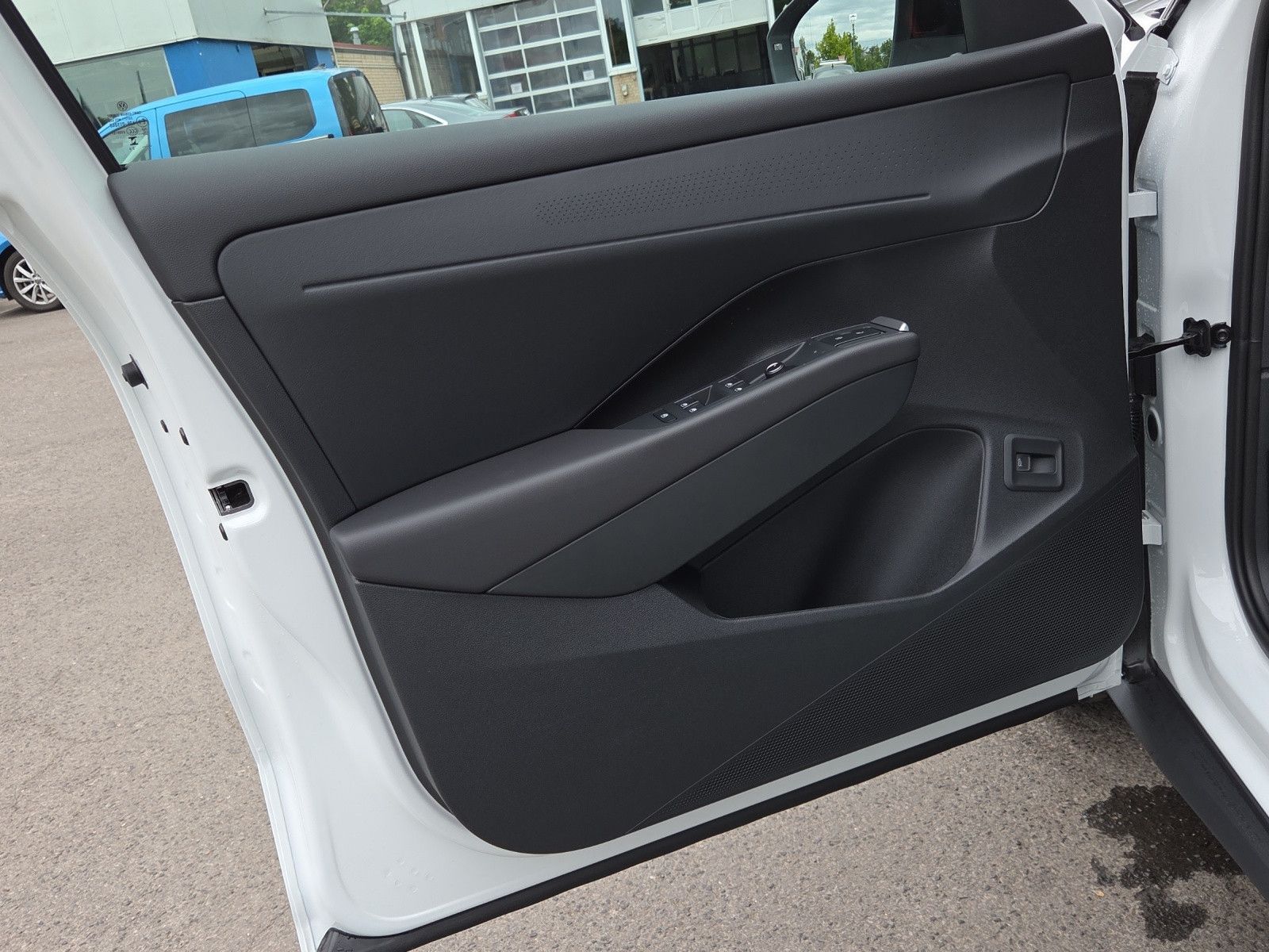 T-Roc R-Line 1.5 eTSI OPF DSG IQ.Light RFK AHK