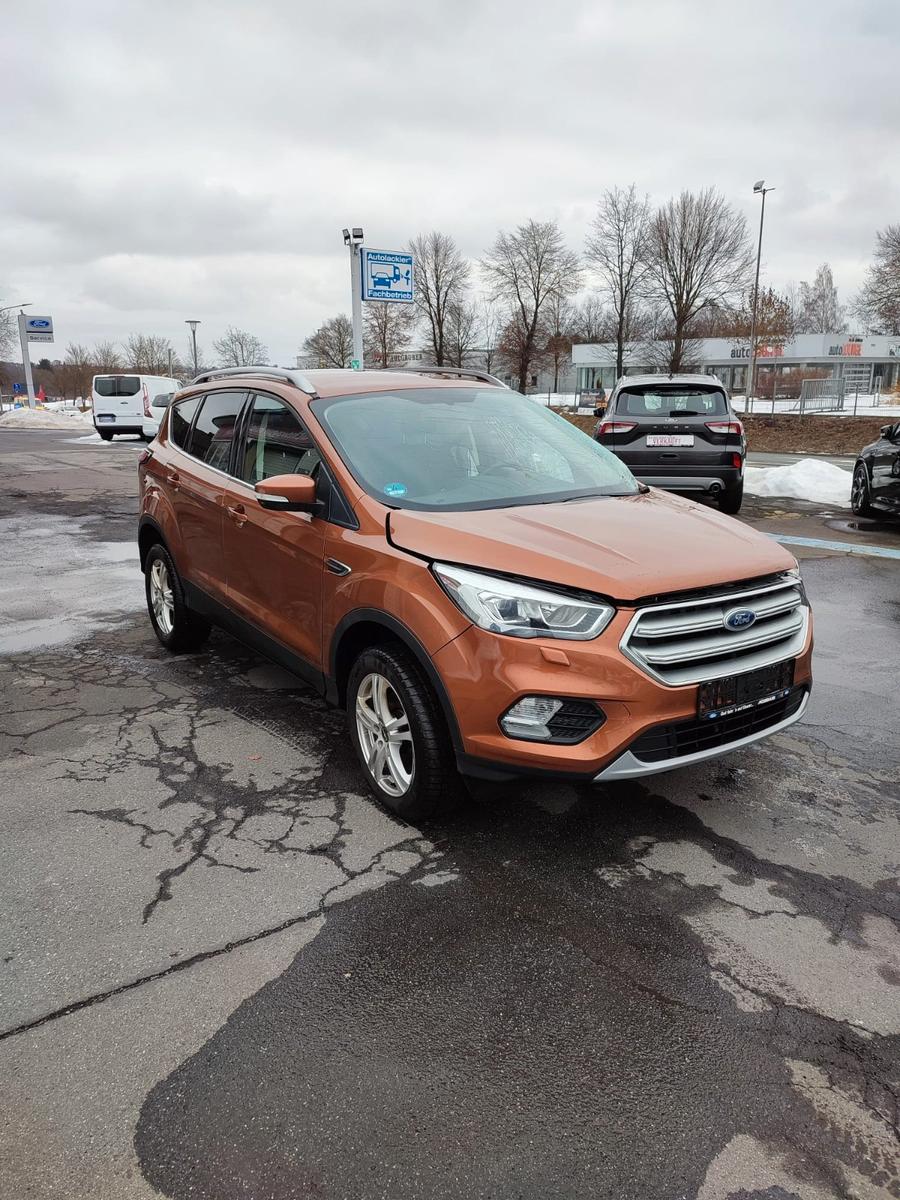 Ford Kuga Cool & Connect UNFALL