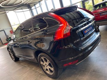 Volvo XC 60  Summum AWD *VOLLLEDER*NAVI*BI-XENON*PDC*