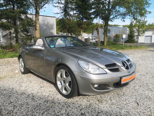 Mercedes-Benz SLK 200 Leder grau,17"Reifen neu,H-Achse neu!PDC