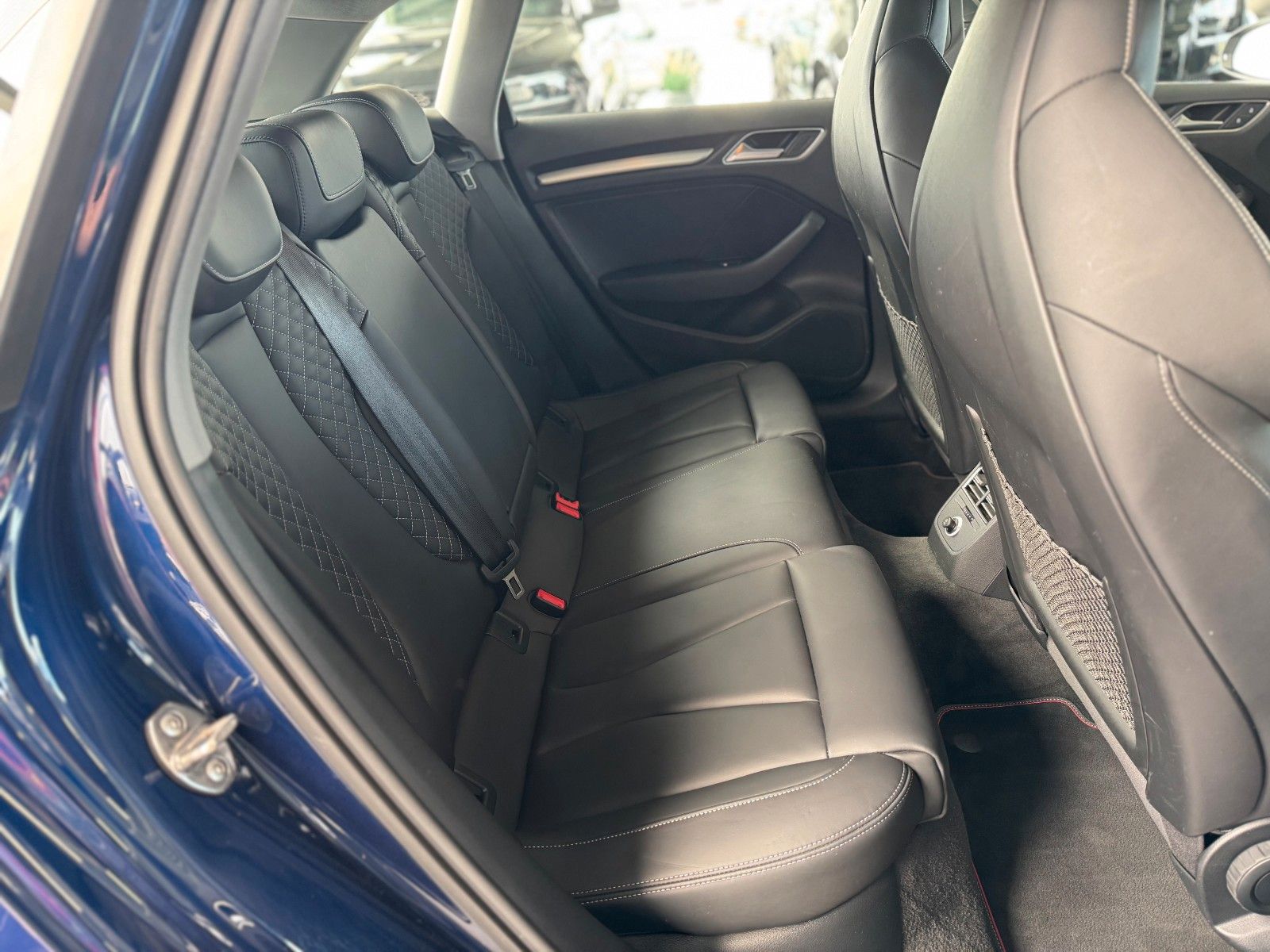 Fahrzeugabbildung Audi S3 Sportback quattro KEINOPF+ACC+MATRIX+MAGNETIC