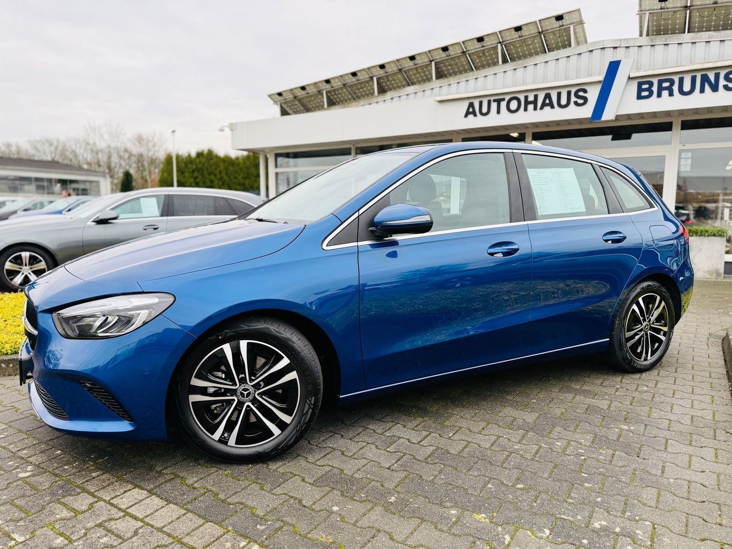 Fahrzeugabbildung Mercedes-Benz B 200 PROGRESSIVE, Winter, LED, Navi, PTS, RFK,