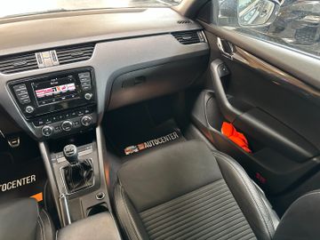 Skoda Octavia Combi RS *BiXenon*Navi*AHK*