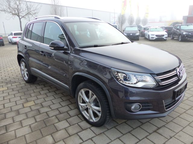 Volkswagen Tiguan Lounge Sport & Style *Bi Xenon*Kamera*DSG